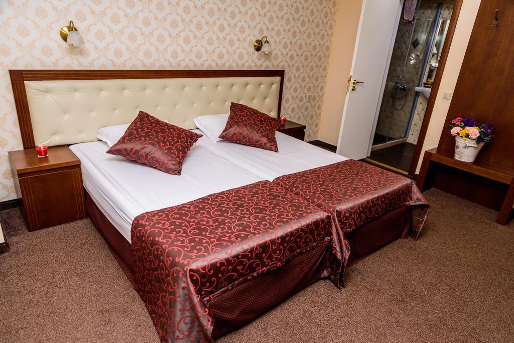 Spa Hotel Medicus Varsec Kültér fotó