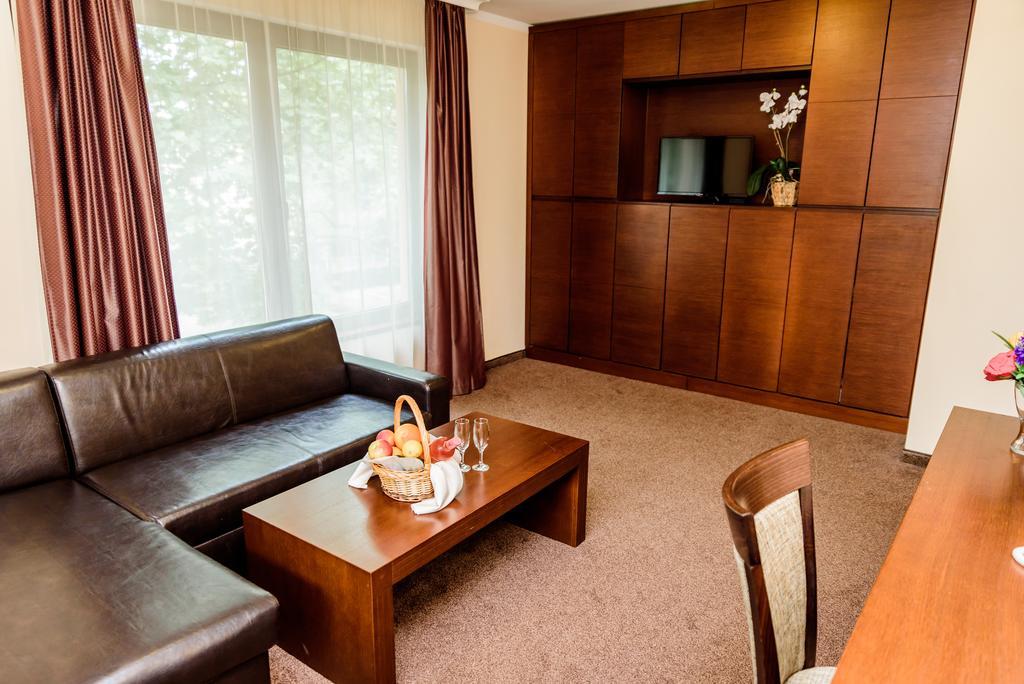 Spa Hotel Medicus Varsec Kültér fotó