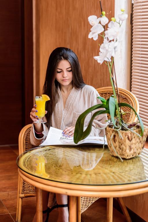 Spa Hotel Medicus Varsec Kültér fotó